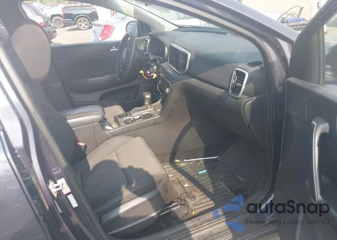 2020 Kia Sportage Lx z USA, uszkodzony, nr VIN KNDPM3AC4L7675553